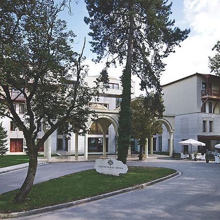 Grand Serai Congress And Spa Ioánina Exterior foto The main entrance of the hotel