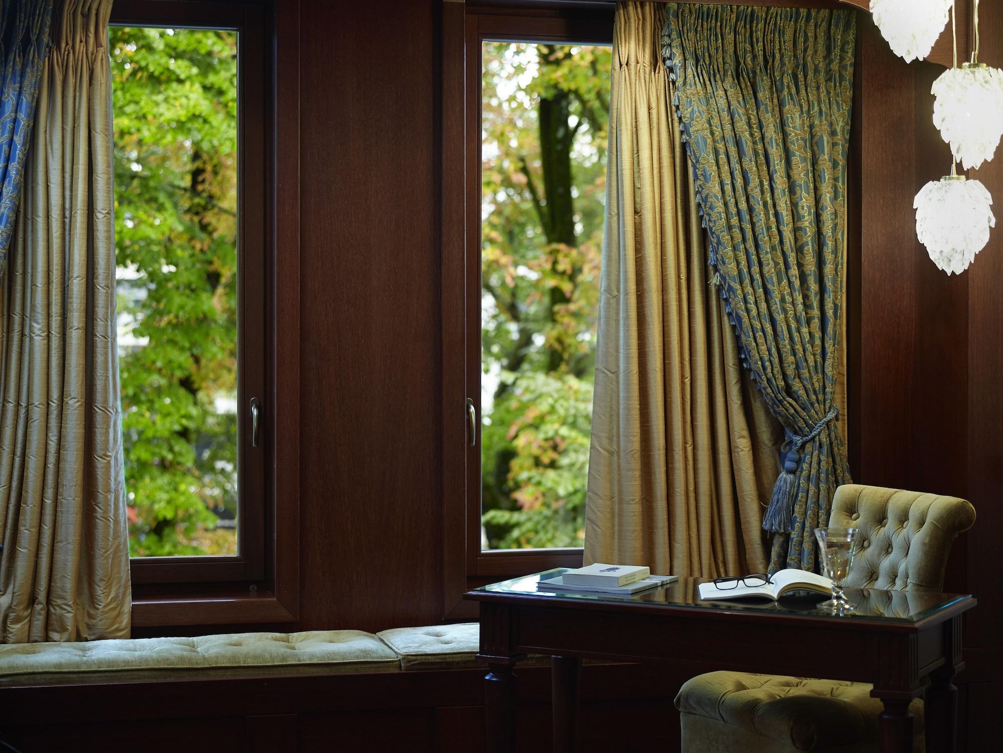 Grand Serai Congress And Spa Ioánina Exterior foto A room at the hotel