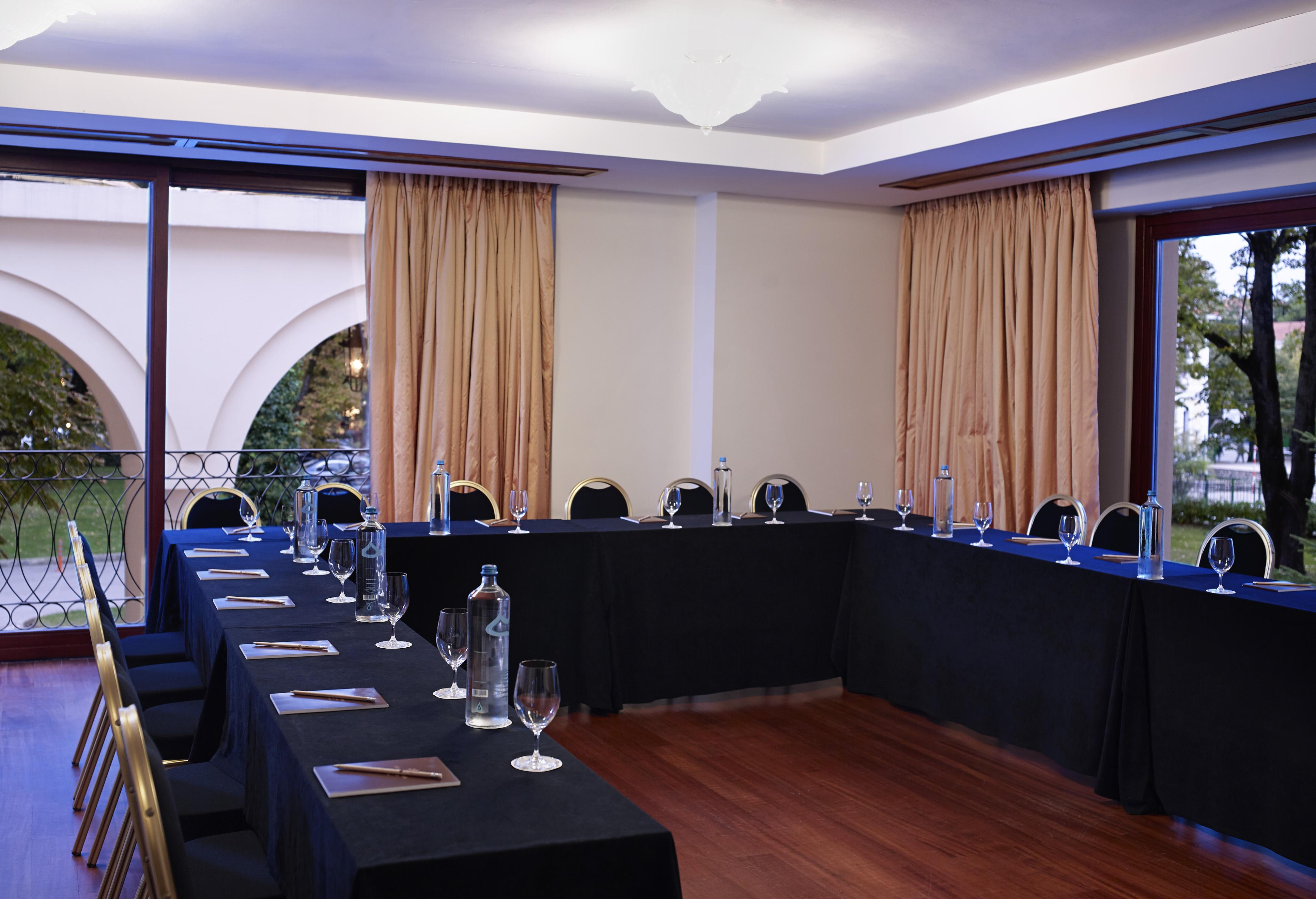 Grand Serai Congress And Spa Ioánina Exterior foto Meeting room