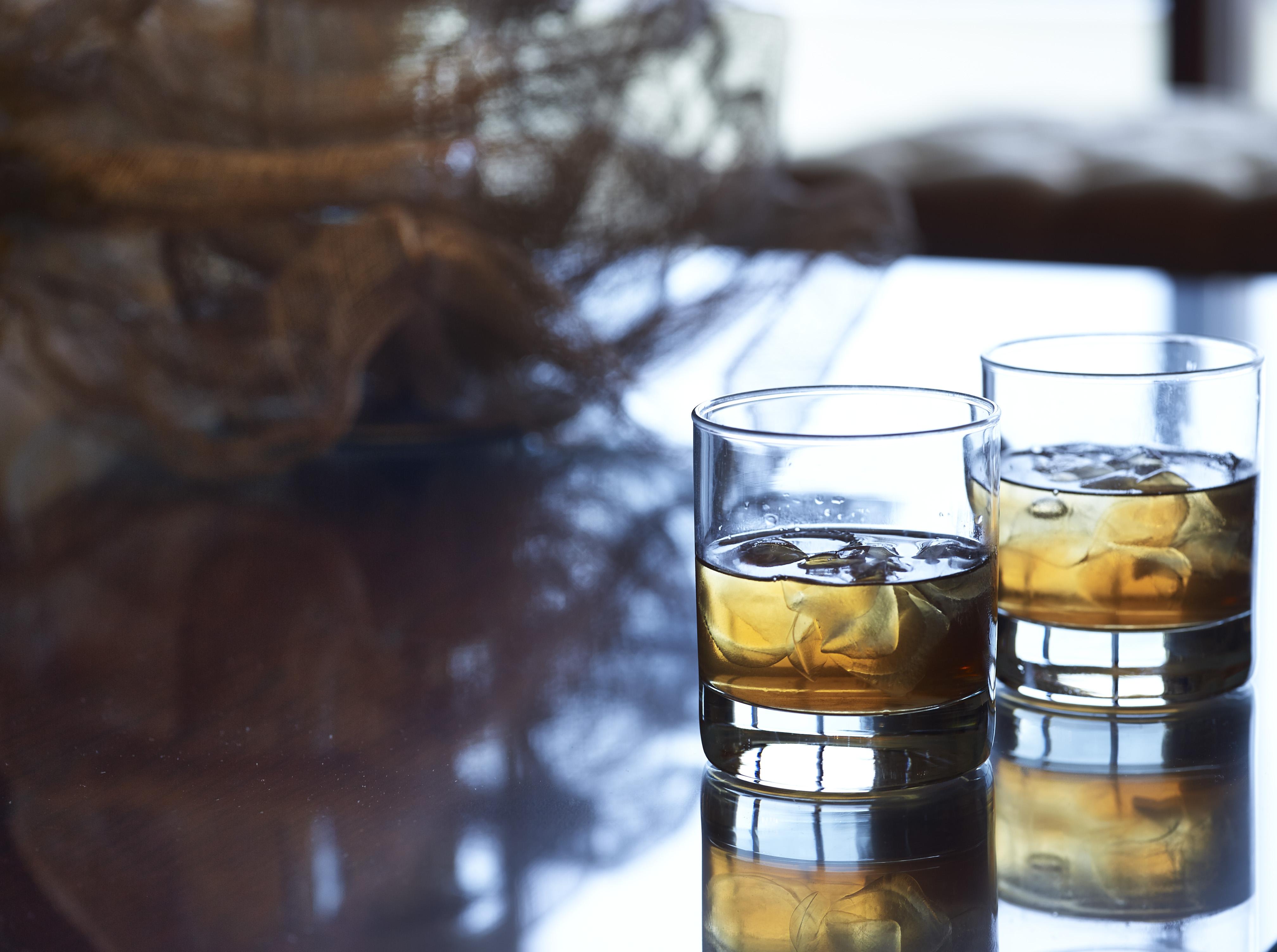 Grand Serai Congress And Spa Ioánina Exterior foto Two old fashioned glasses