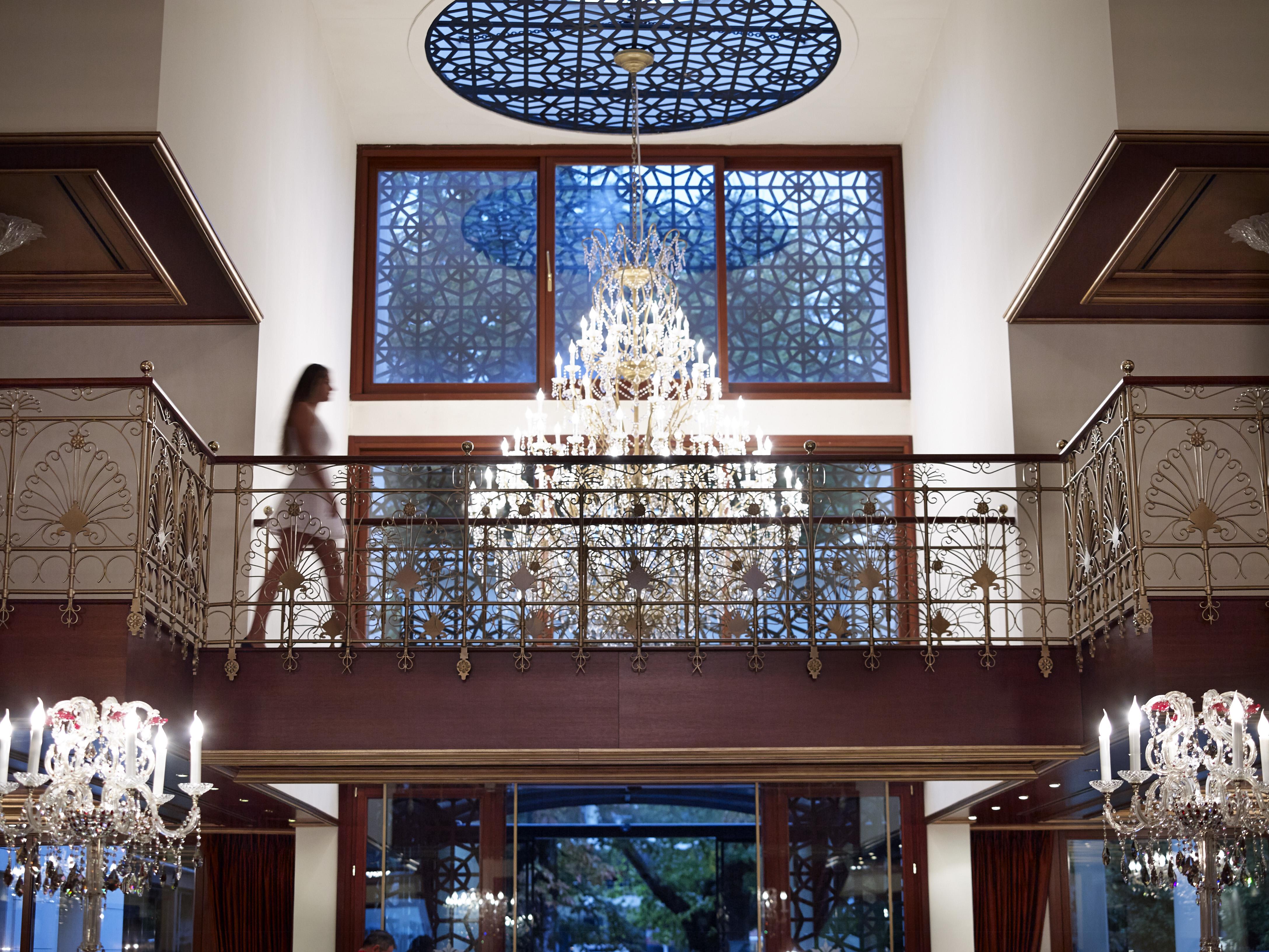 Grand Serai Congress And Spa Ioánina Exterior foto The lobby of the Taj Bengal
